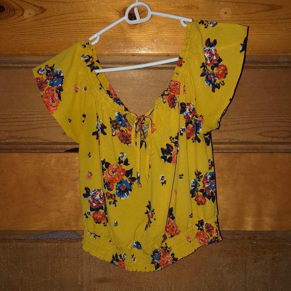 GREAT CONDITION Cropped, off-the-shoulder blouse